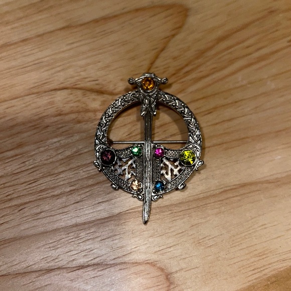 Celtic Penannular Brooch, Scottish Pin, Jeweled Kilt Pin, Irish ... - Picture 1 of 2